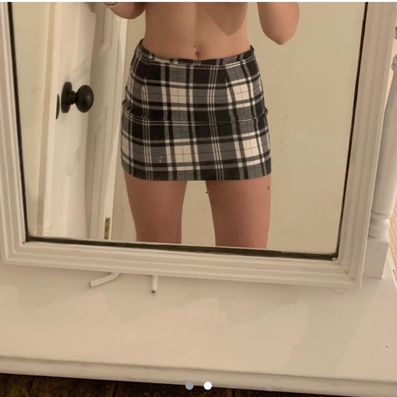 Plaid skirt from Brandy Melville - Picture 2 of 2